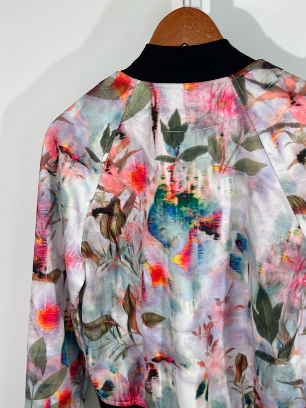 Pam & Gela Floral Print Bomber Jacket Small Watercolor Zip Front Cropped Jacket - Picture 3 of 8